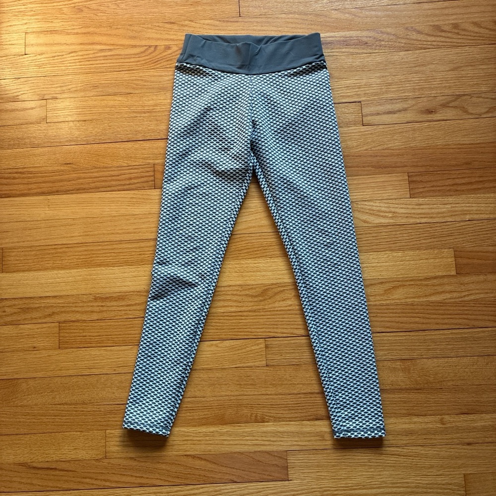 Tik Tok High-Waist Textured Gray Leggings
